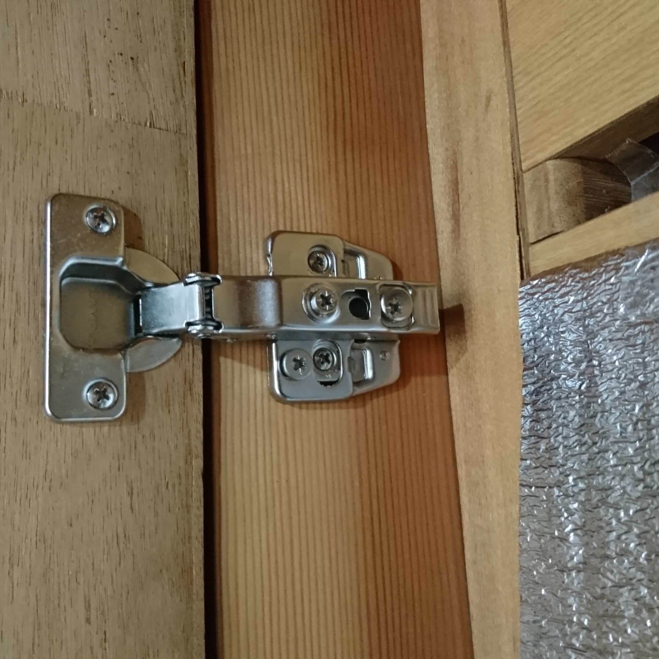 蝶番の調整・交換 東郷町 | 蝶番の調整・交換なら建具修理の窓口東郷町